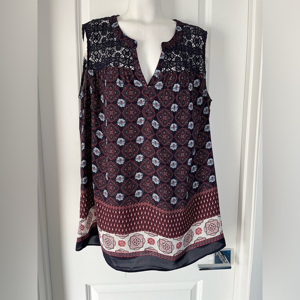 Daniel Rainn Lace detail Tank